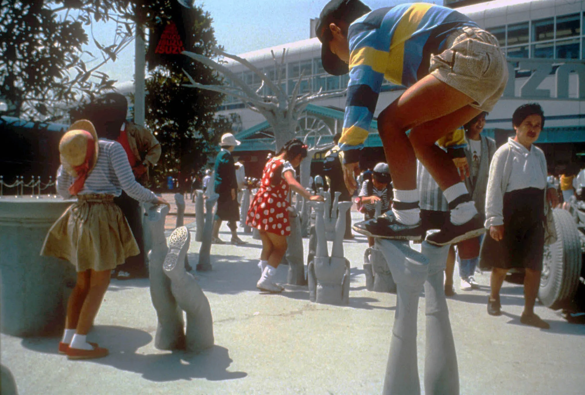 Isuzu Space Station Children's Plaza — SITE